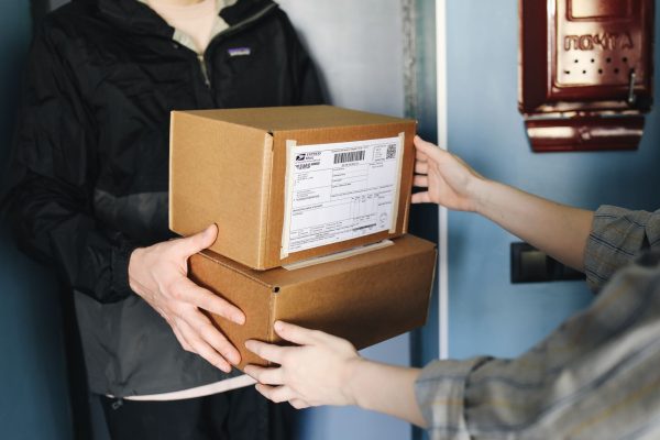 如何选择靠谱的集运公司？8 个判断标准帮你避坑
