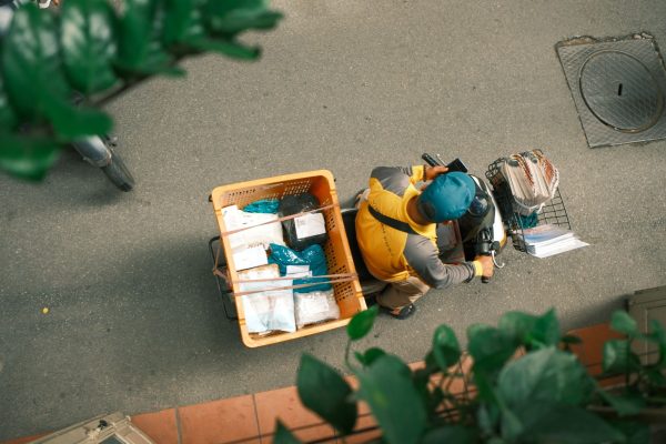 在拼多多买东西寄到温哥华：温哥华华人拼多多购物集运全攻略