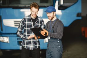 从中国寄到英国运费怎么算？影响 shipping from China to UK cost 的 7 个关键因素