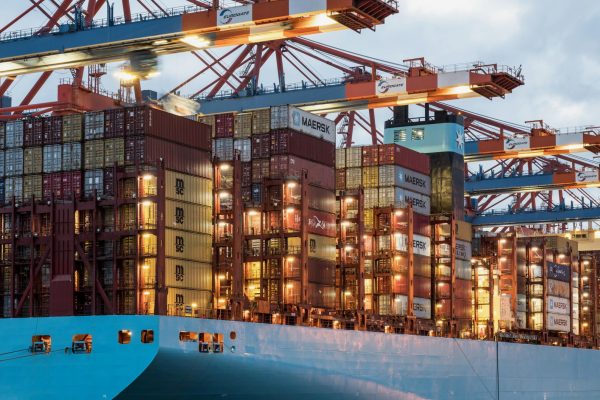 原箱还是重新包装？中国集运到加拿大的 original box or repack decision for China package forwarding 判断指南